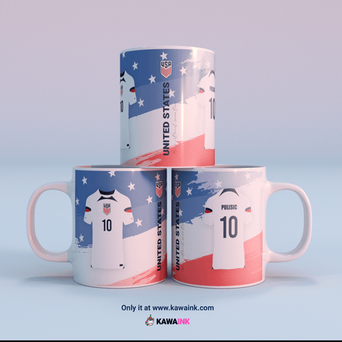 Vereinigte Staaten Christian Pulisic Kaffeetasse – Weltmeisterschaft, Heim-T-Shirt